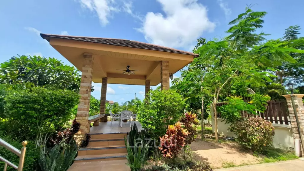 2 Storeys House with Swimming Pool