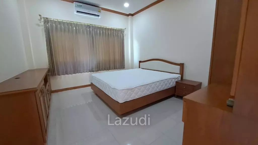 2 Storeys House with Swimming Pool