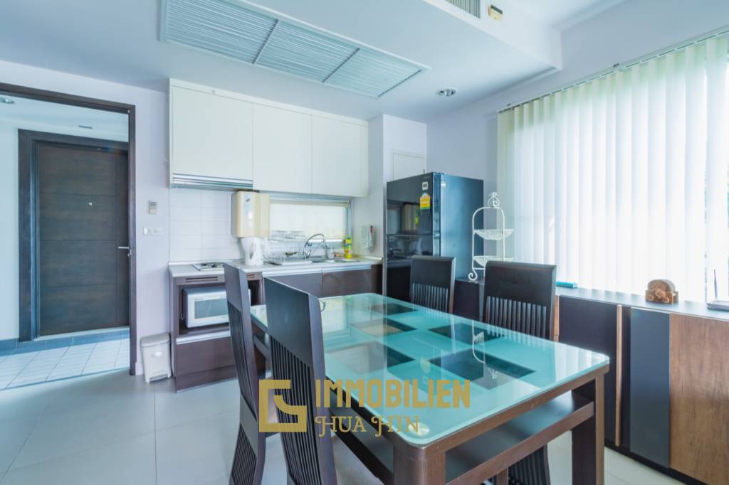 Baan Sanpluem: 2 Bedroom Beachside Condo