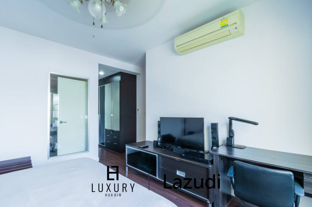 Baan Sanpluem: 2 Bedroom Beachside Condo