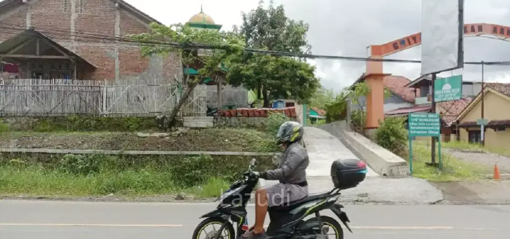 Rumah Dijual BU Pinggir Jalan + Tempat Usaha di Cilacap Dekat Bandara Tunggul Wulung Cilacap, Pasar Jeruklegi Cilacap