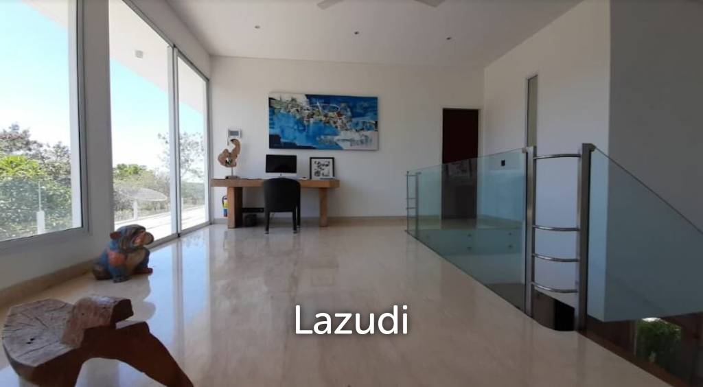 Amazing Freehold Villa 4 bedrooms furnished in Pecatu Bali