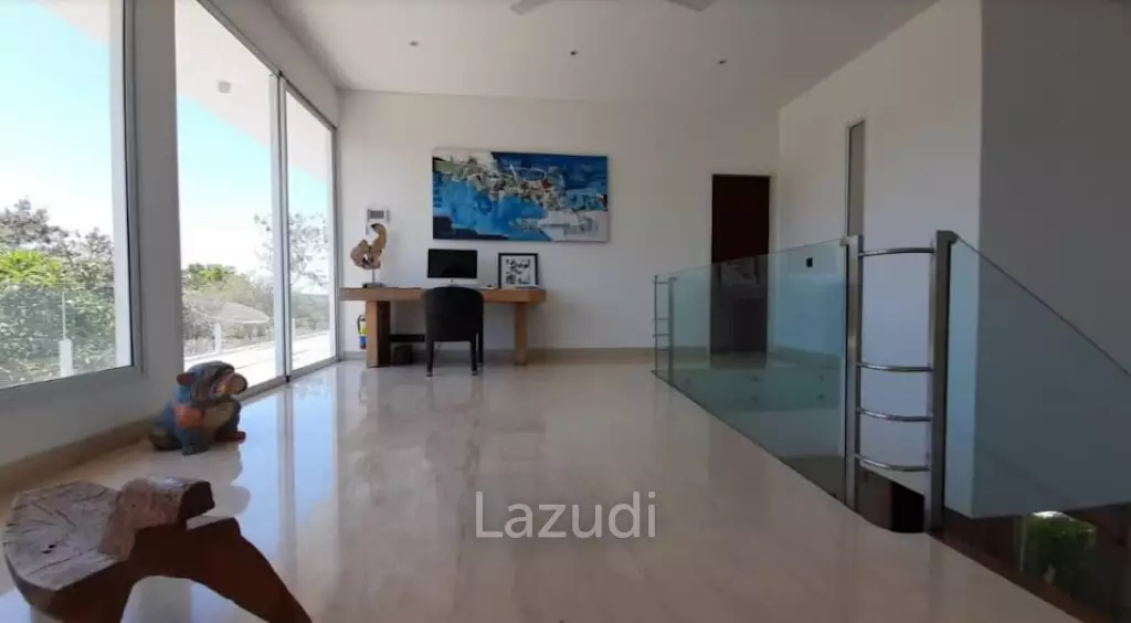 Amazing Freehold Villa 4 bedrooms furnished in Pecatu Bali