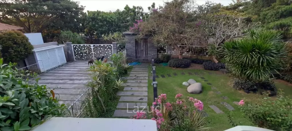 Amazing Freehold Villa 4 bedrooms furnished in Pecatu Bali