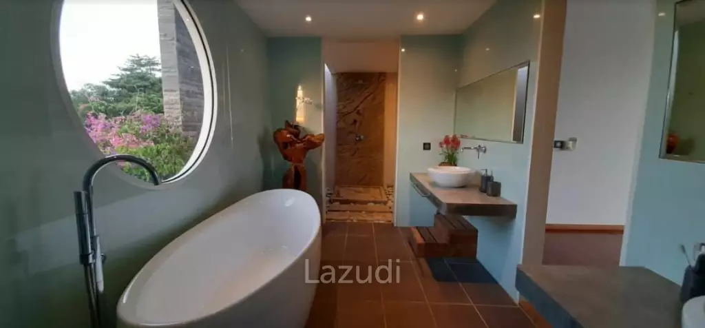 Amazing Freehold Villa 4 bedrooms furnished in Pecatu Bali