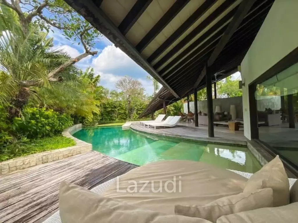 Beautiful Leasehold resort living in Seminyak Badung Bali