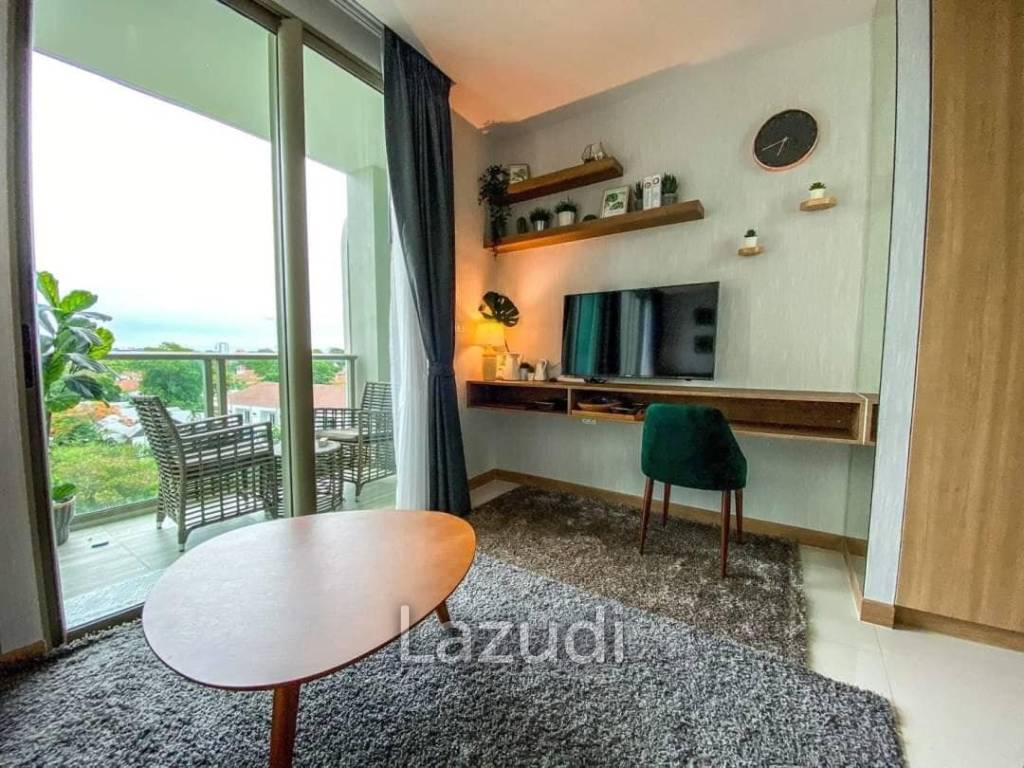 Studio 1 Bath 27 SQ.M The Riviera Wongamat Condo