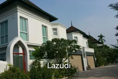 4 Bed 320 SQ.M Pool Villa in North Pattaya