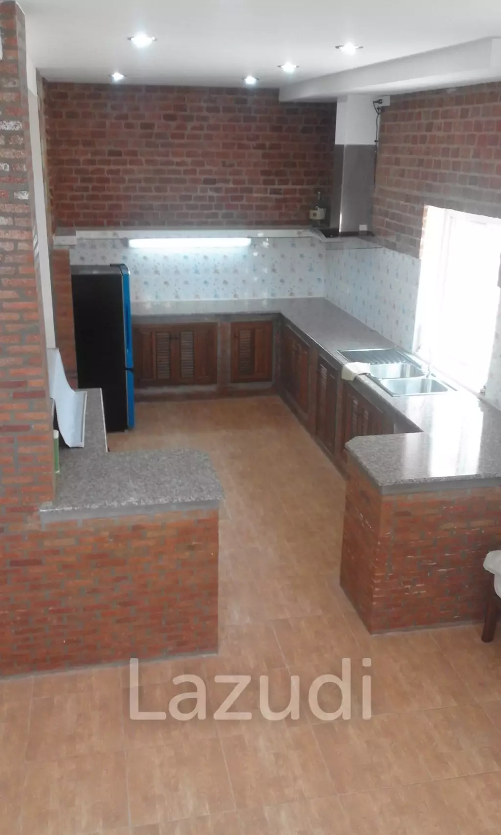 200 Sqm 5 Bed 4 Bath House For Sale in Cha Am