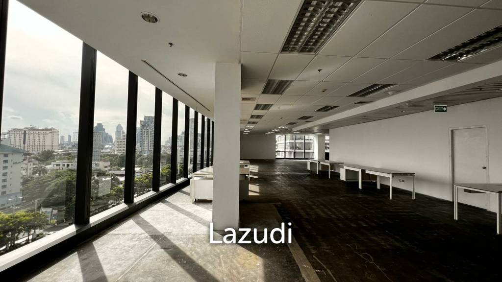 Office For Rent At Pipatanasin Building