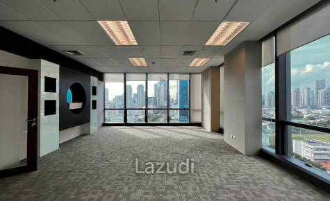 Office For Rent At Pipatanasin Building