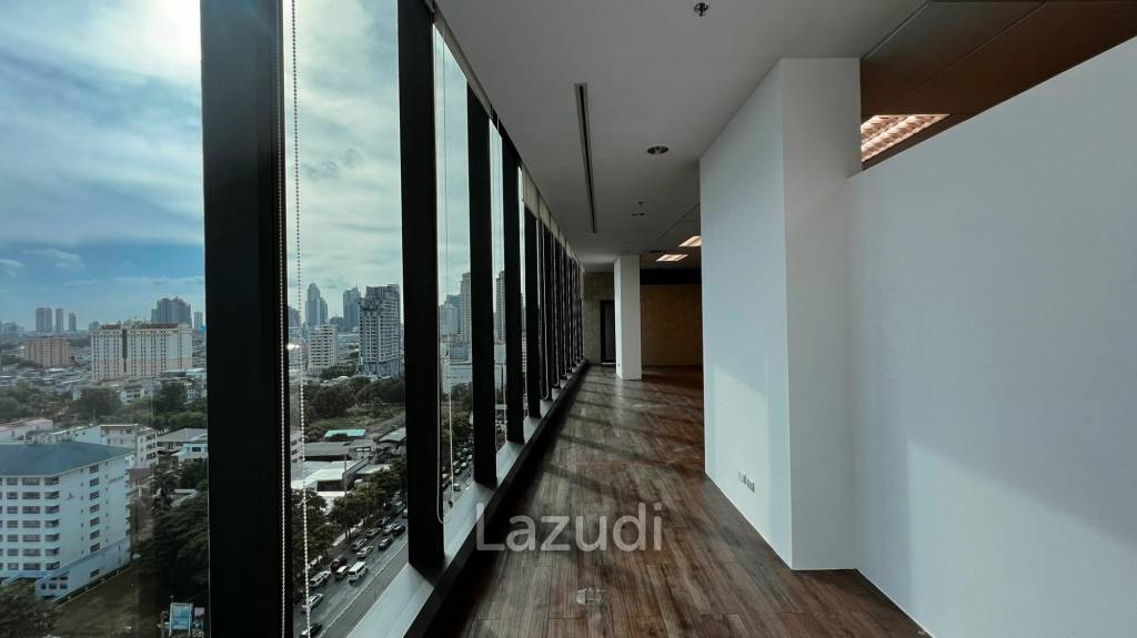 Office For Rent At Pipatanasin Building