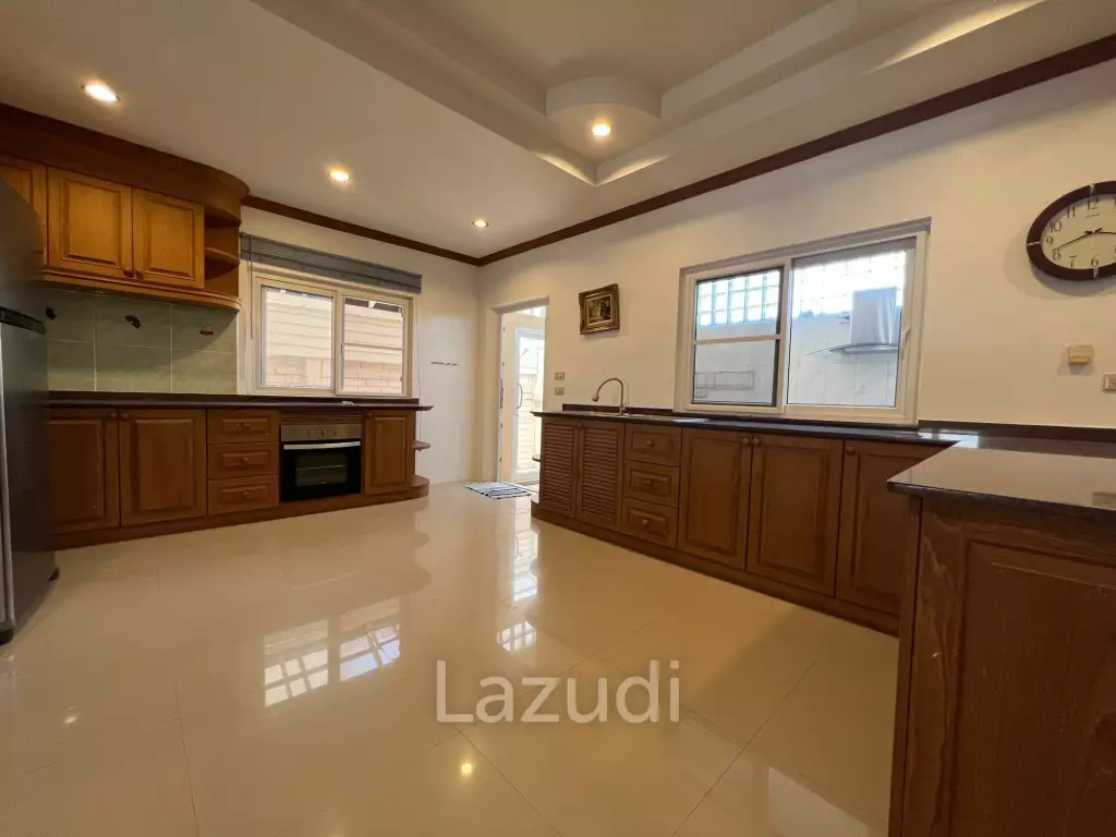3 Bed 365 SQ.M Pool Villa on the Sea Side