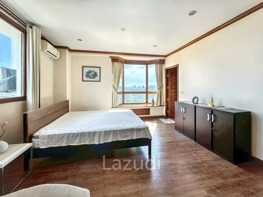 3 Bed 3 Bath 215 Sqm Condo For Sale