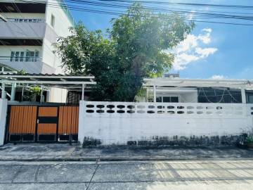 3 Bed 1 Bath House For Sale
