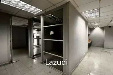 Office For Rent At Panjabhum Building