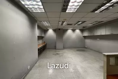 Office For Rent At Panjabhum Building