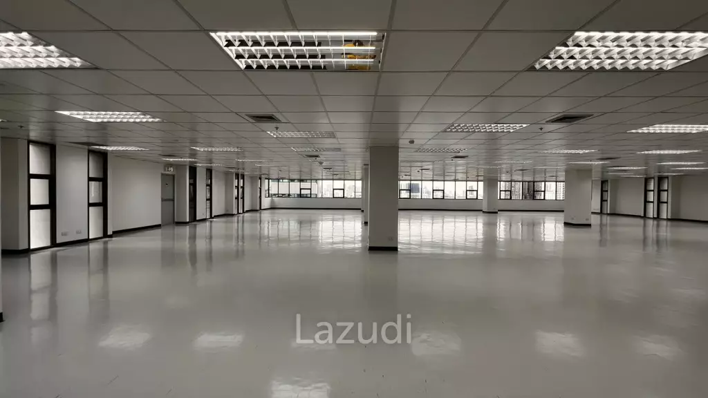 Office For Rent At Panjabhum Building