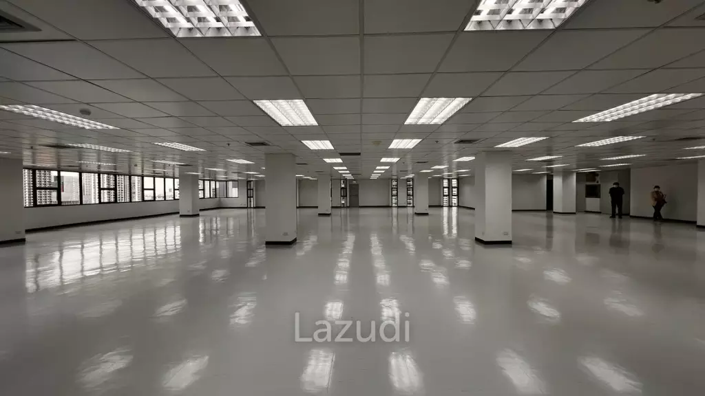 Office For Rent At Panjabhum Building