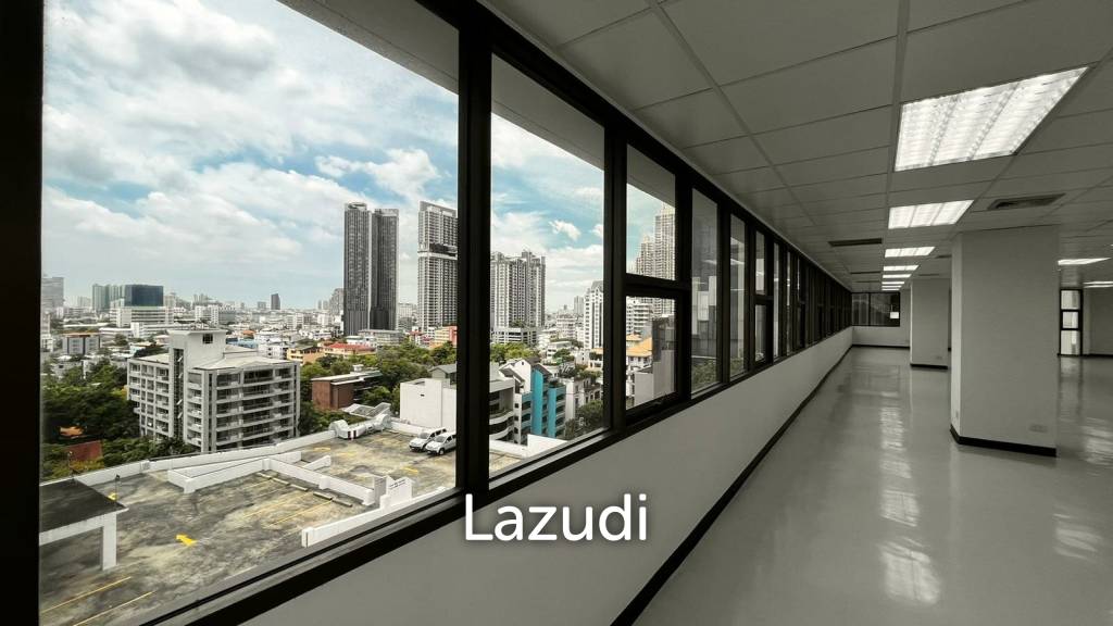 Office For Rent At Panjabhum Building