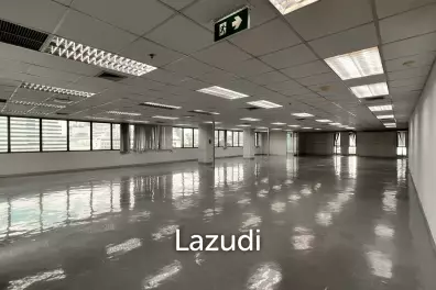 Office For Rent At Panjabhum Building