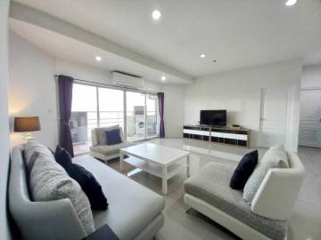 4 Bed 2 Bath 146 Sqm Condo for Rent