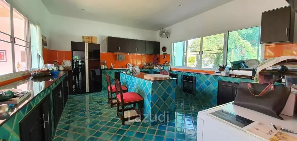 5 Bed Large Modern Villa in Mae Rim