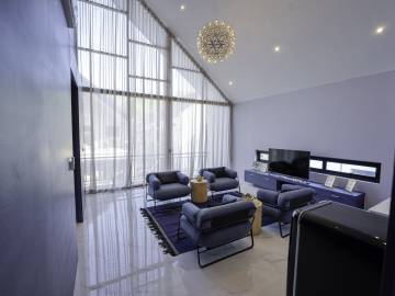 3 bed 4bath Unique Modern Loft Design Villa