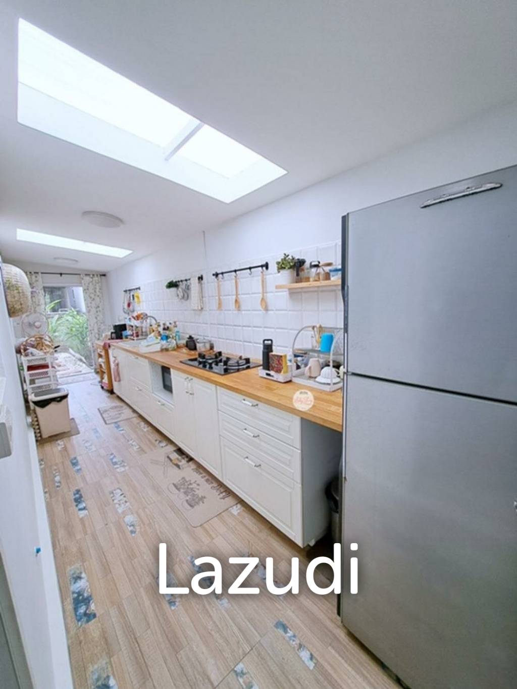 3 Bed 5 Bath House For Sale