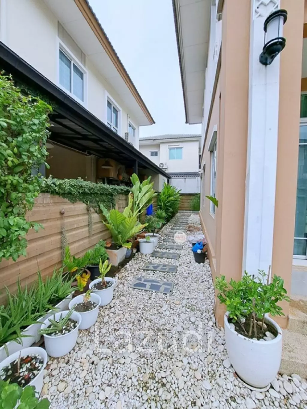 3 Bed 5 Bath House For Sale