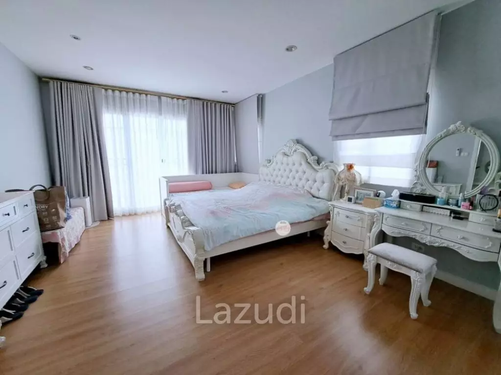 3 Bed 5 Bath House For Sale