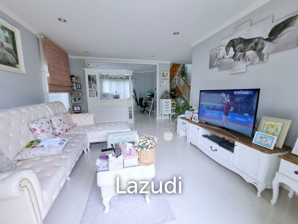 3 Bed 5 Bath House For Sale