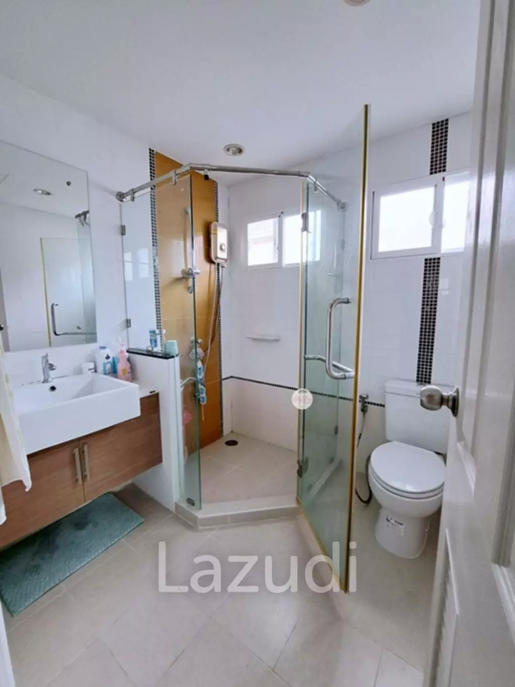 3 Bed 5 Bath House For Sale