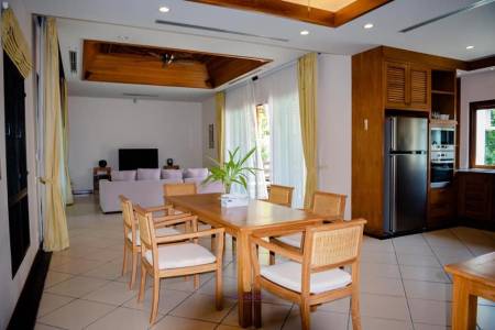 3 Bed 4 Bath Pool Villa For Sale in Nai Harn Baan Bua