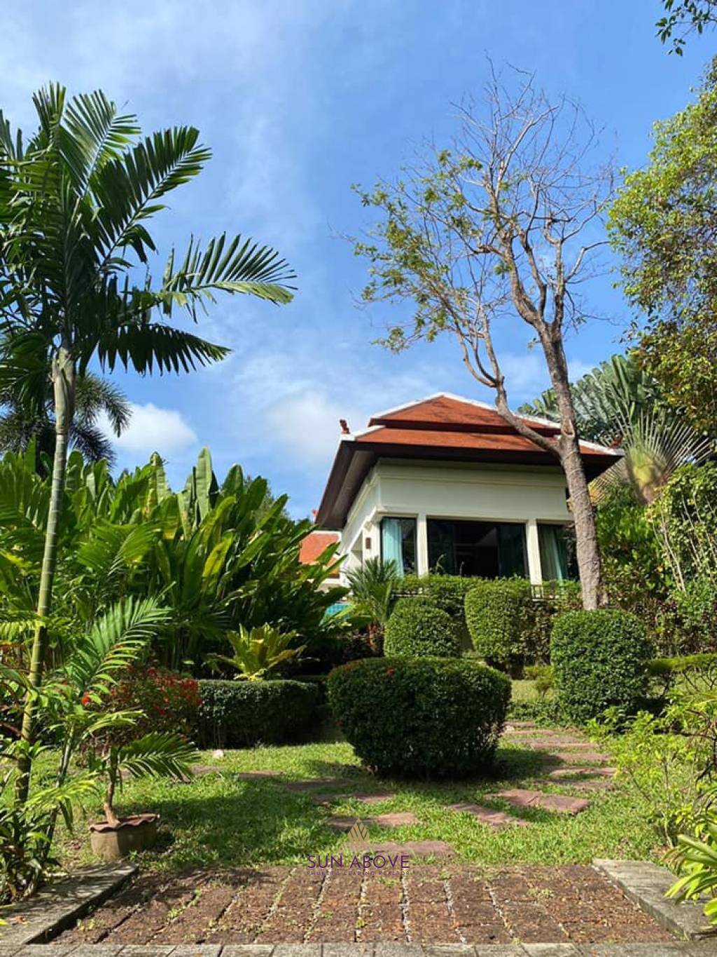 3 Bed 4 Bath Pool Villa For Sale in Nai Harn Baan Bua