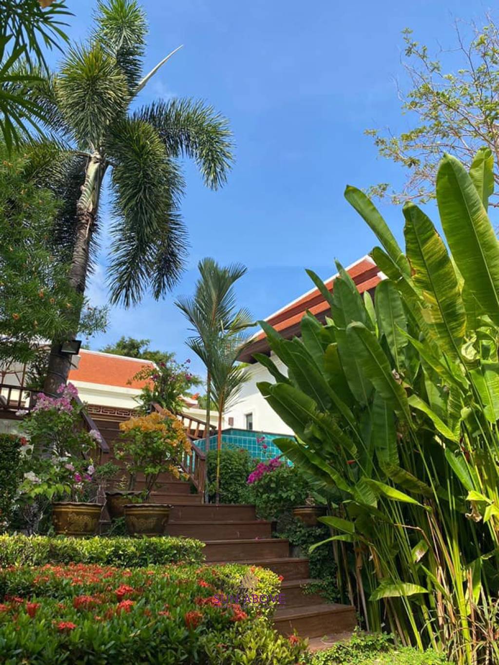 3 Bed 4 Bath Pool Villa For Sale in Nai Harn Baan Bua