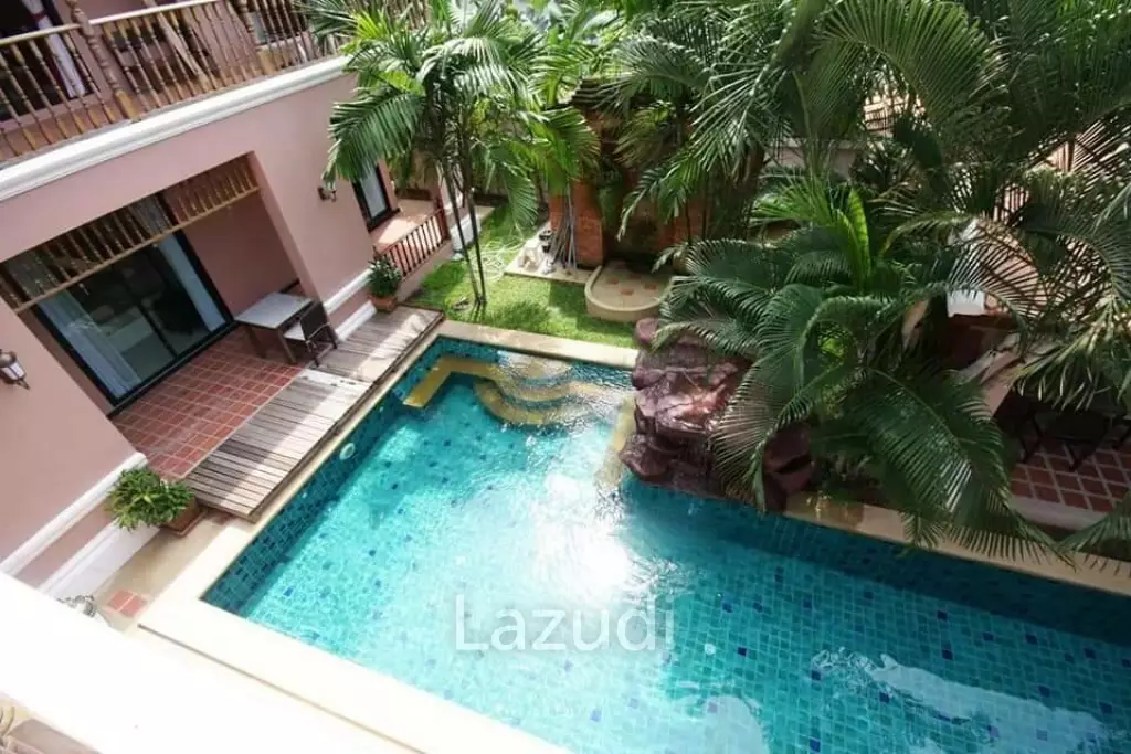 10 Bedrooms 8 Bathroom Villa at Pratamnak