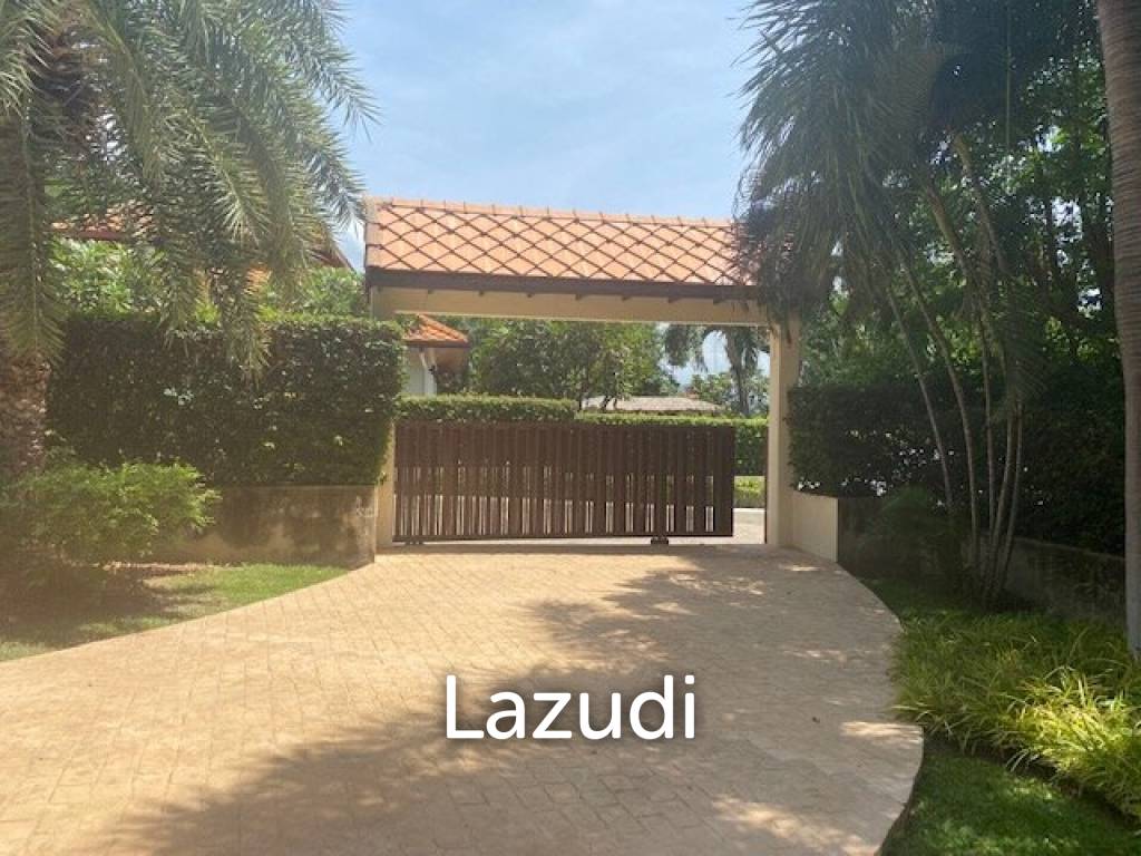 WHITE LOTUS 2 : Stunning 4 Bed Bali Style Mountain View Pool Villa