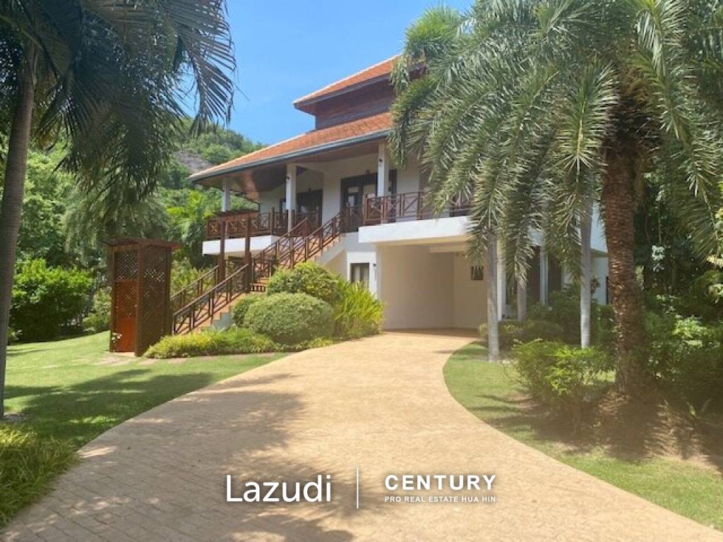 WHITE LOTUS 2 : Stunning 4 Bed Bali Style Mountain View Pool Villa