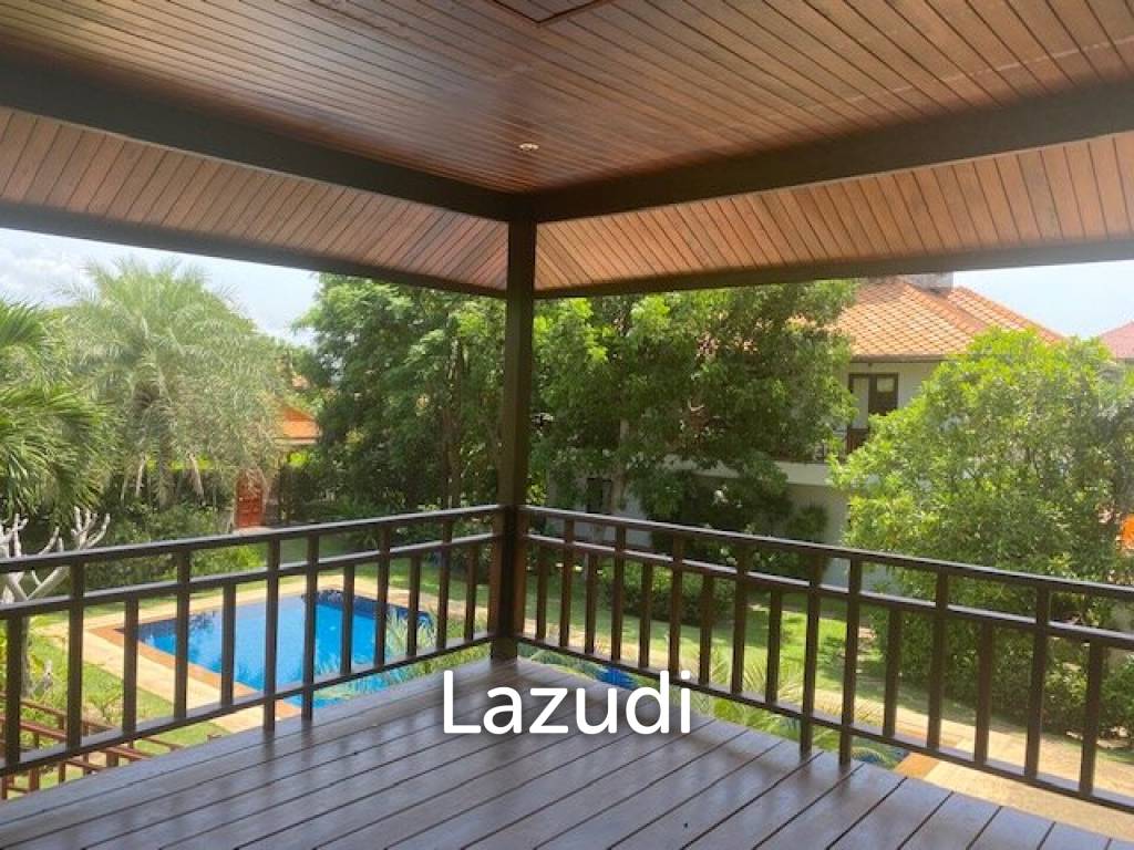 WHITE LOTUS 2 : Stunning 4 Bed Bali Style Mountain View Pool Villa