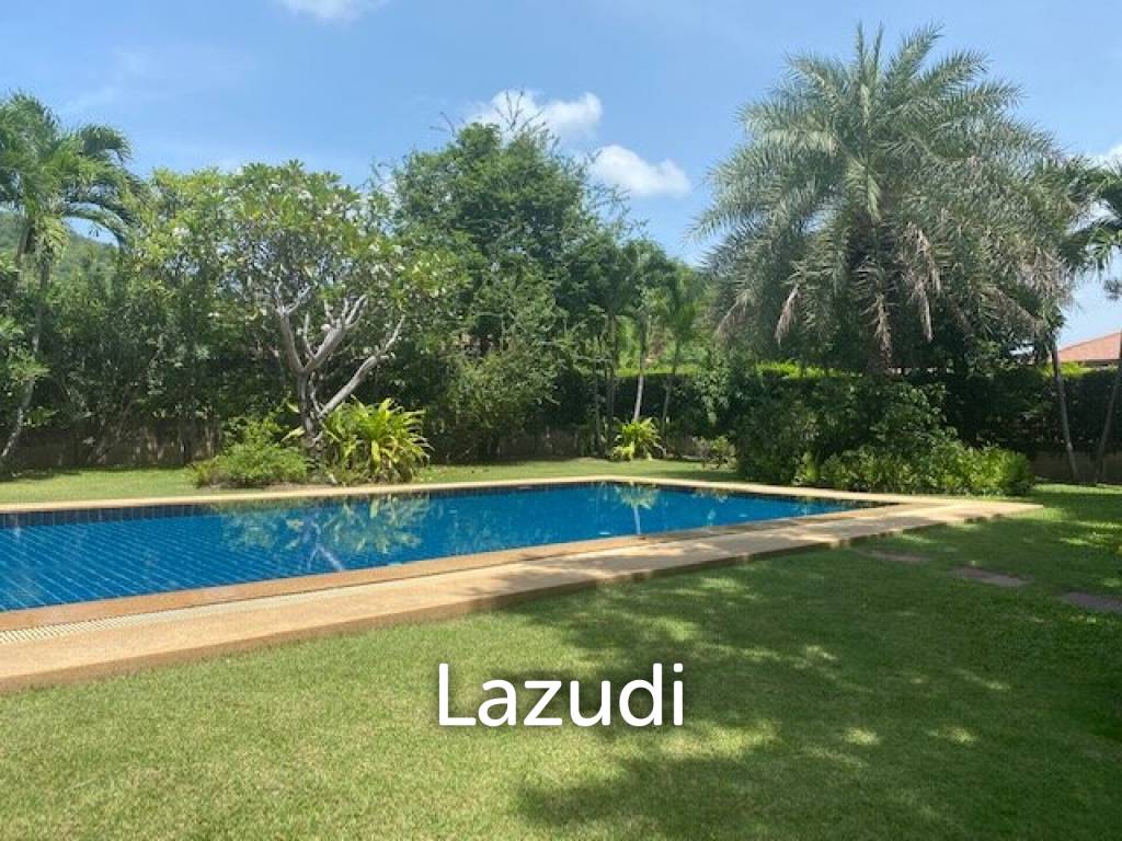 WHITE LOTUS 2 : Stunning 4 Bed Bali Style Mountain View Pool Villa