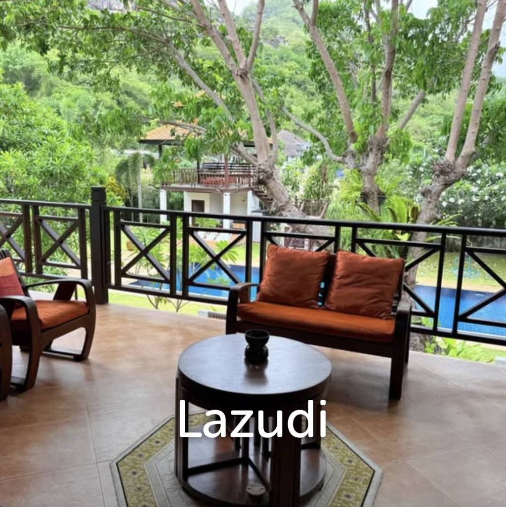 WHITE LOTUS 2 : Stunning 4 Bed Bali Style Mountain View Pool Villa