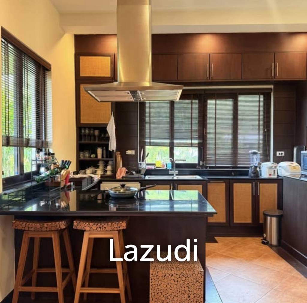 WHITE LOTUS 2 : Stunning 4 Bed Bali Style Mountain View Pool Villa