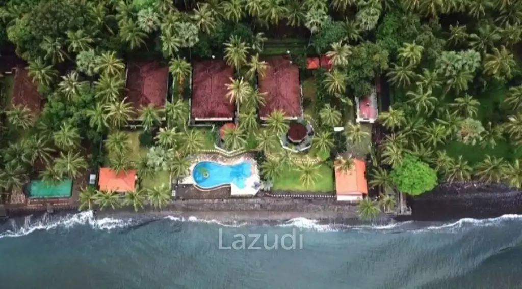 Spectacular Beachfront Villa Resort in Sambirenteng, Buleleng, North Bali