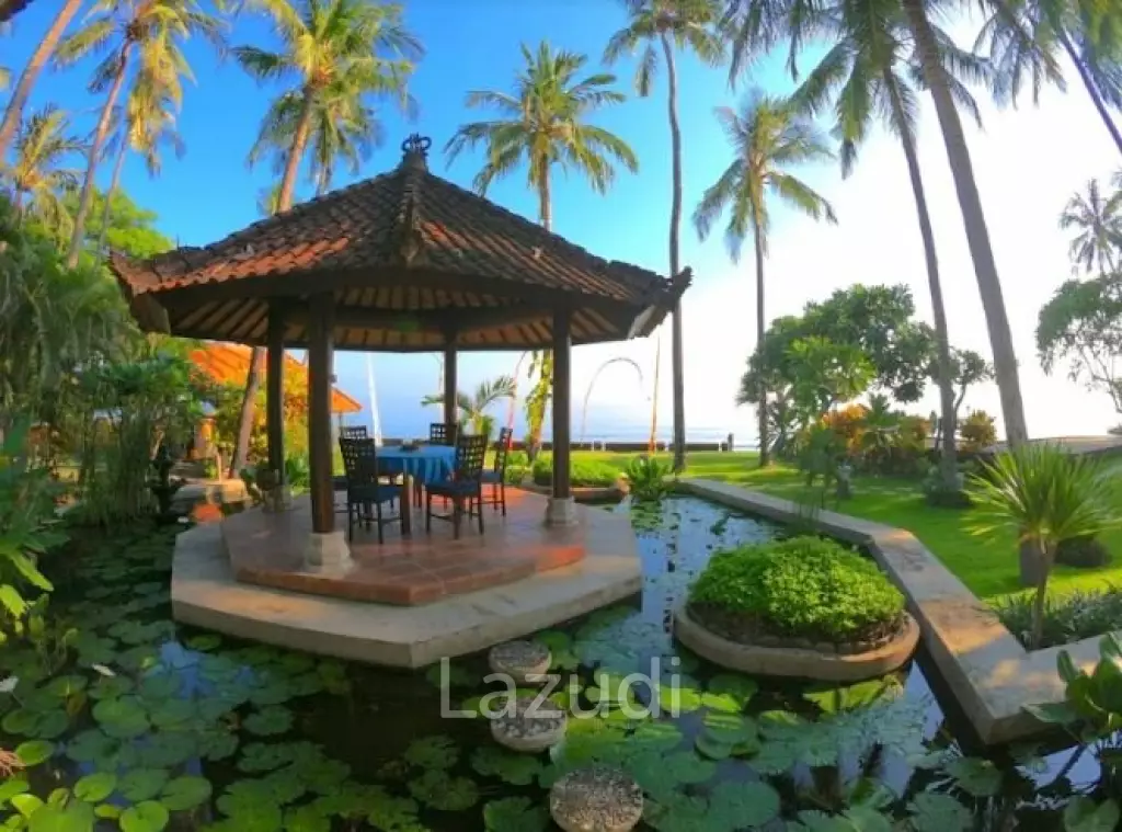 Spectacular Beachfront Villa Resort in Sambirenteng, Buleleng, North Bali