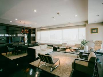 Wilshire 4 bedroom penthouse for sale