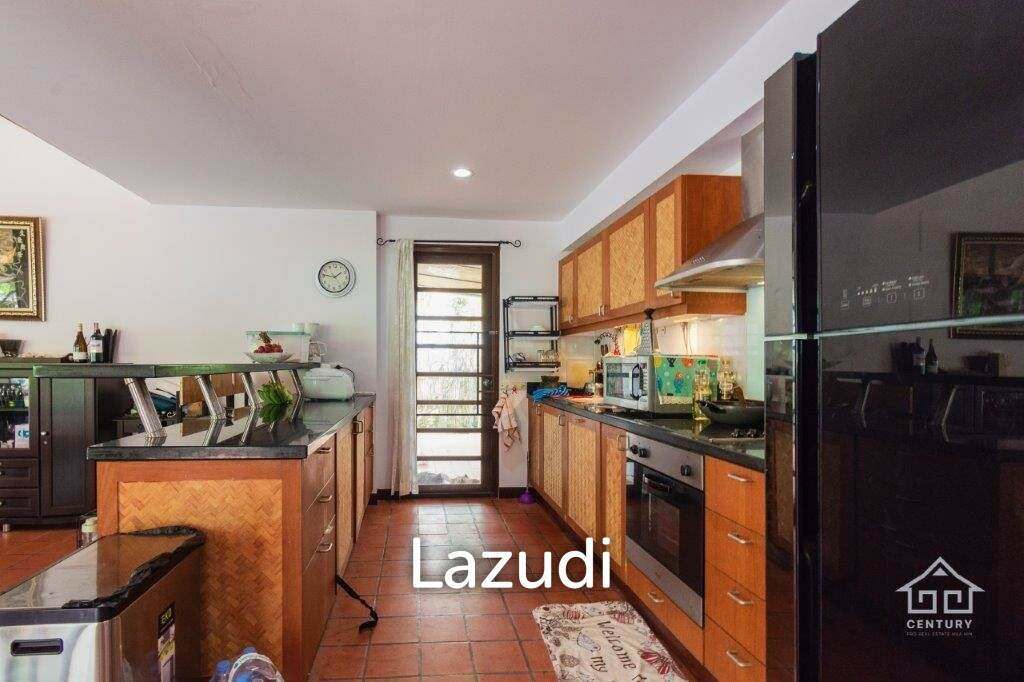 429 Sqm 4 Bed 3 Bath Villa For Sale