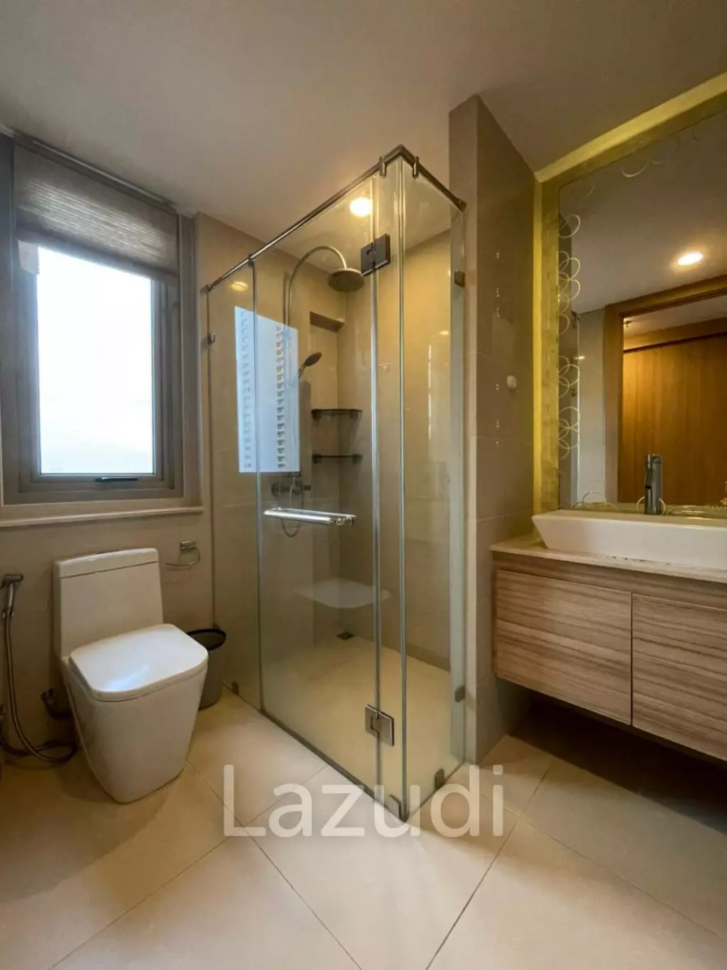 2 Bed 2 Bath 70 SQ.M Riviera Wongamat Condo
