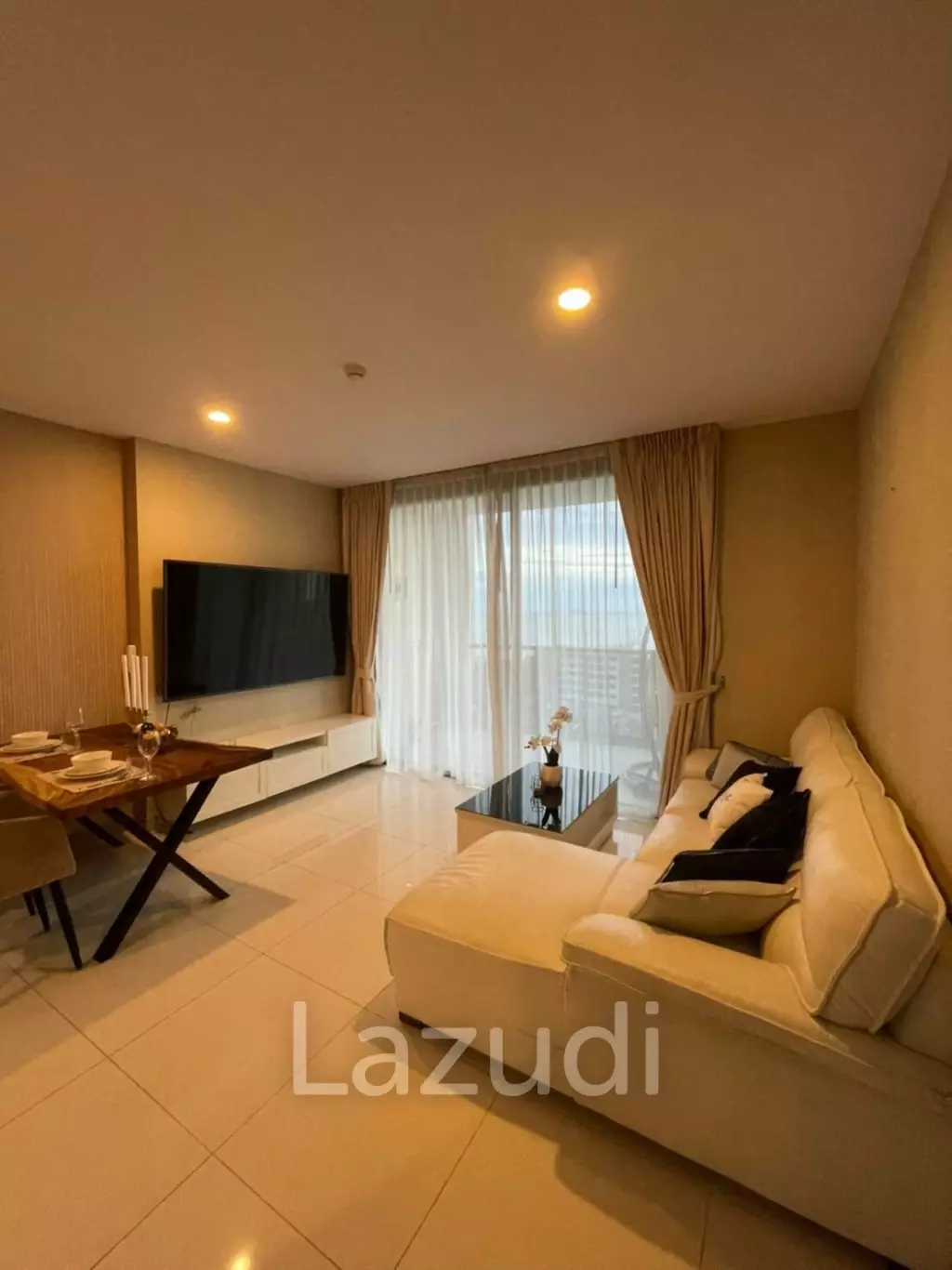 2 Bed 2 Bath 70 SQ.M Riviera Wongamat Condo