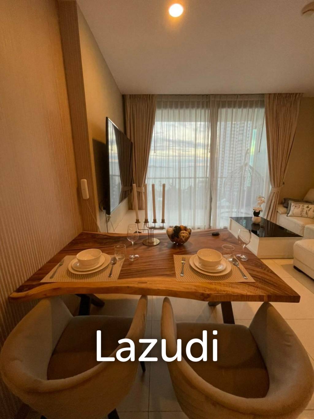 2 Bed 2 Bath 70 SQ.M Riviera Wongamat Condo